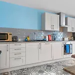 Large House In Sleeps 10 - Pass The Keys Ulverston