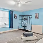 아파트 Large House In Sleeps 10 - Pass The Keys