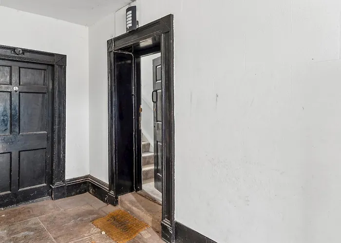 Apartamento Large House In Sleeps 10 - Pass The Keys